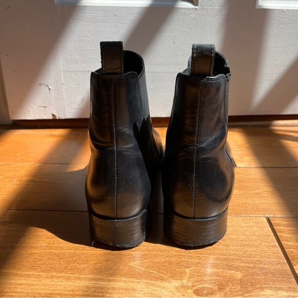 Black Chelsea Boots with Pointed Toe - Picture 4 of 12